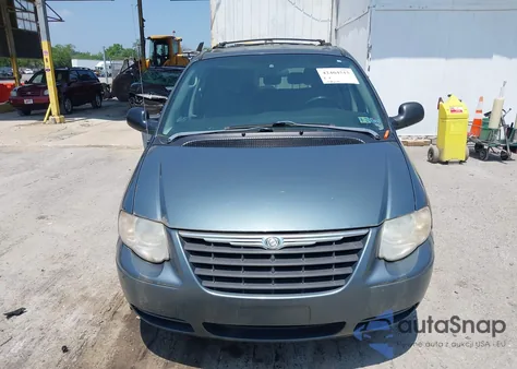 2006 Chrysler Town & Country Touring из США, поврежденный, VIN 2A4GP54L86R760021